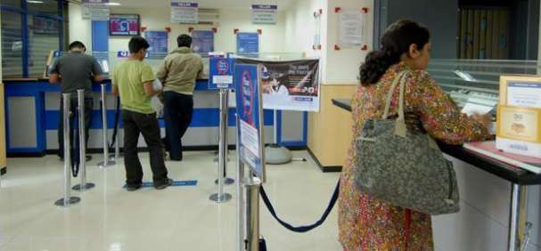 ನಗದು ವ್ಯವಹಾರದ ಶುಲ್ಕ ಹಿಂಪಡೆಯಬೇಕು: ಸಮೀಕ್ಷೆ